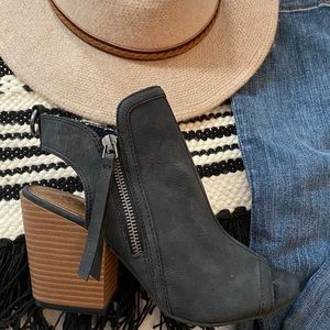 NWOT Black Zip Stacked Heel Mule Sandal